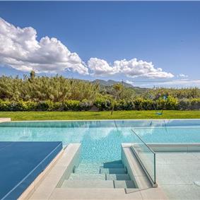 5 bedroom luxury seaside villa with indoor & outdoor pool, near Acharavi, sleeps 10